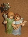 Engelpaar mit Gitarre und Stern   - zur Engelkapelle -