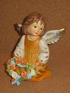 Engel kniend mit Blumenkranz   - Gloria -