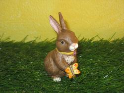 Goebel Hase  #679  Jahreshäschen 2019