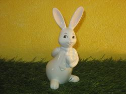 Goebel Hase  #689  Snow White "From the Heart"