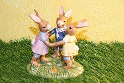 Goebel Hase  #697  Tanzstunde
